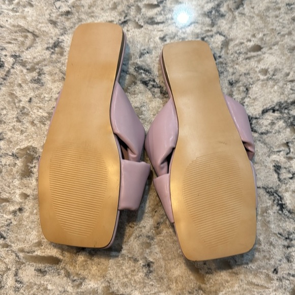 Steve Madden | Cross Strap Mayra Padded Slide Sandals in Lilac Size 6 - Picture 9 of 12